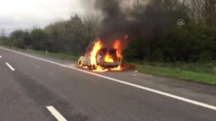Tem Otoyolunda Otomobil Yangını - Düzce