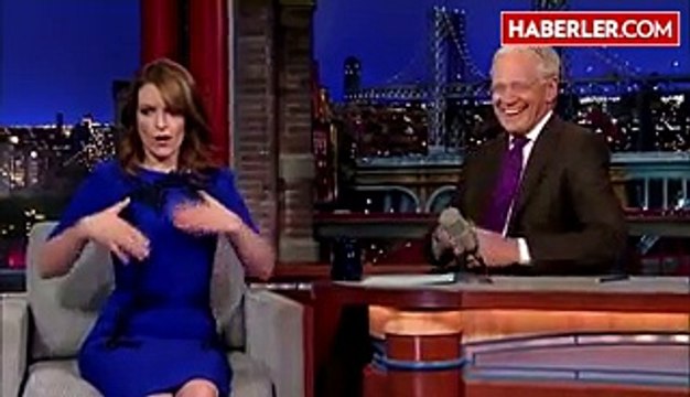 Elbisesi Beğenilen Ünlü Yıldız Canlı Yayında Soyundu