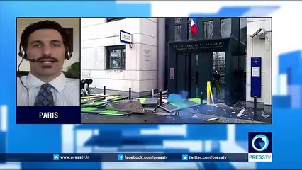 French students attack police stations after youth beaten