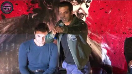 Bollywood Celebs got offended on REPORTERS