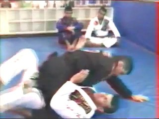 Ricardo De La Riva - Brazilian Jiu Jitsu tecniques 8