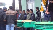 Kazada Yaşamını Yitiren 5 Kişinin Cenazeleri Toprağa Verildi - Manisa