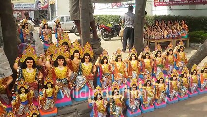 Roadside sale very  beautiful   Statue