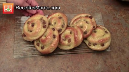 Brioches à la Crème Pâtissière & Raisins Secs - Brioche Raisin Snails - بريوش بالكريمة و الزبيب