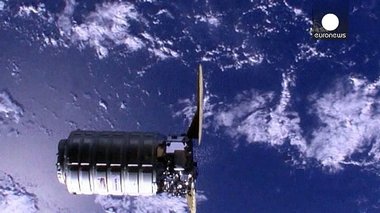 Lançada a cápsula Cygnus em missão de assistênc...