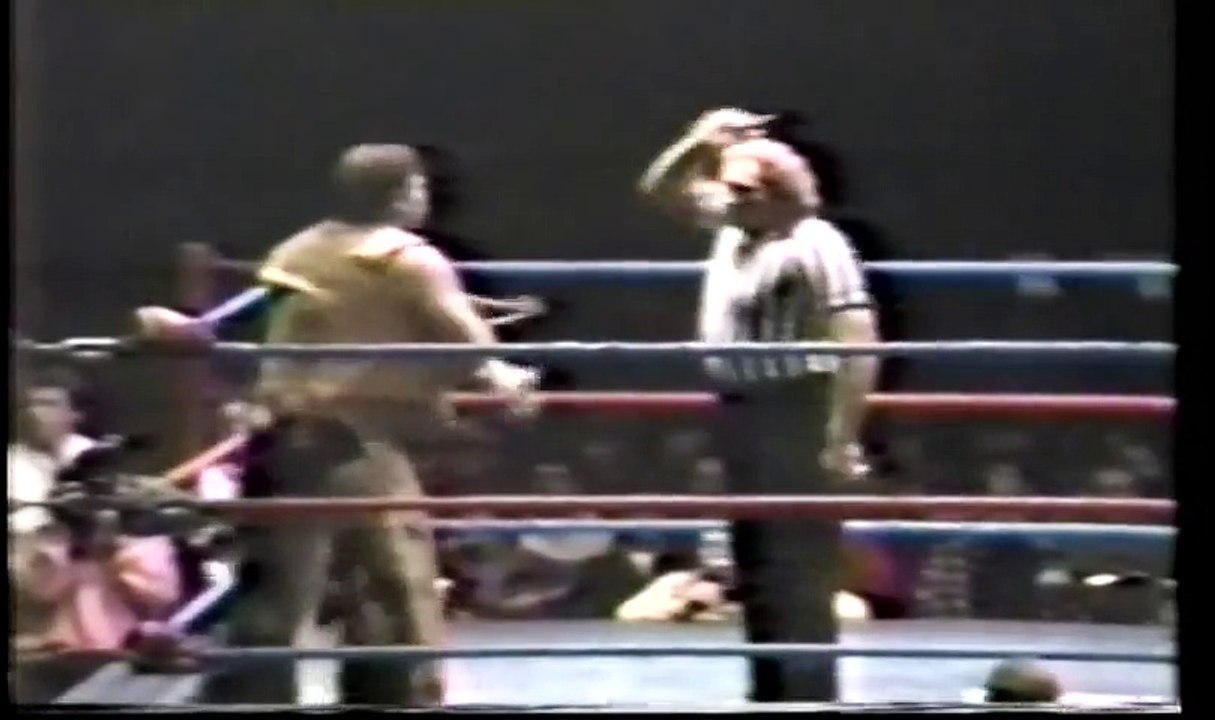 Stan Hansen vs Sgt. Slaughter part 1