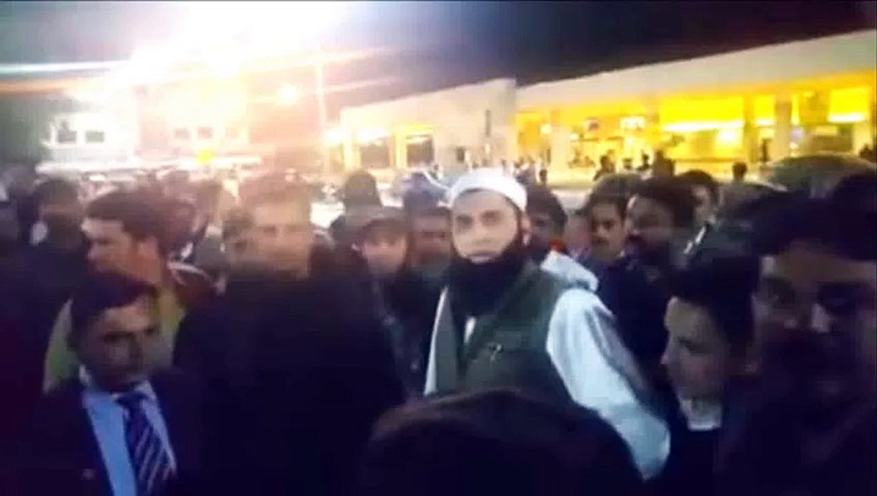 'Maslak Ki Bunyad Per Mujhe Gaaliyan Di' Junaid Jamshed Abuot Bralvi Attackers 27 Mar 2_