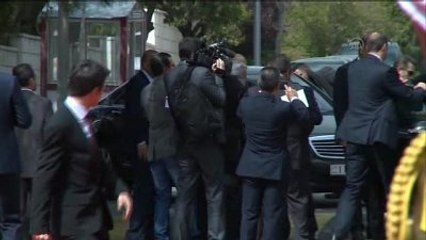 Davutoğlu, Ürdün Başbakanı Ensour Tarafından Resmi Törenle Karşılandı