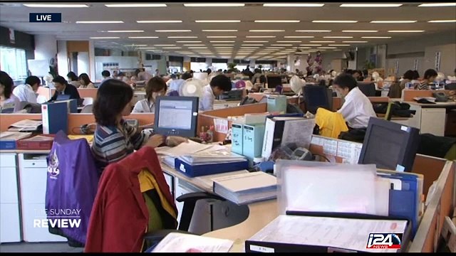 03/27: The Paris Review : thousands protest proposed labor laws