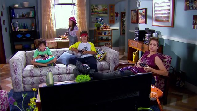 Cúmplices de Um Resgate (23_02_16) - Priscila faz fã-clube do casal ´Joscila´