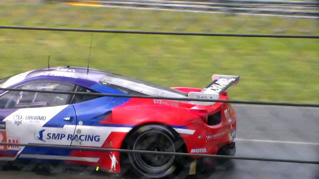 24 heures du mans 2014 sous la pluie au virage arnage