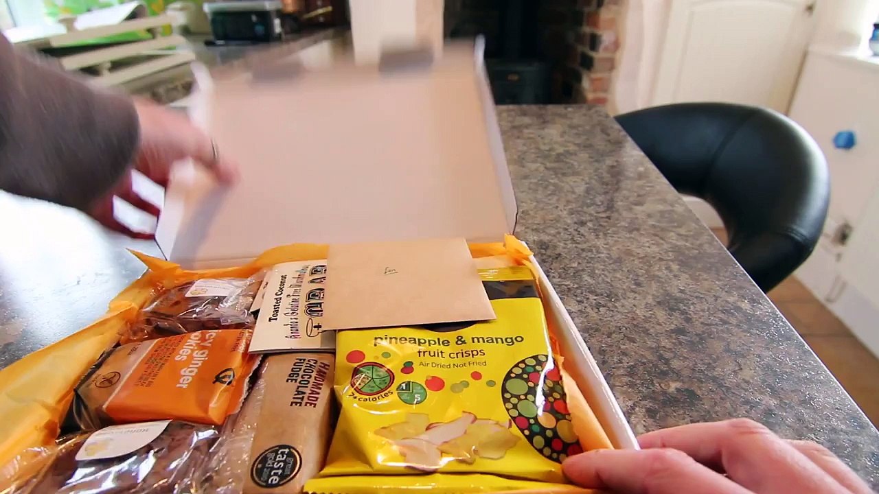 Snackly Gluten Free Unboxing