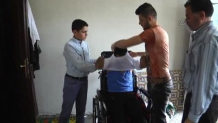 El ve Ayaklarını Kaybeden Suriyeli Genç Protez Bekliyor