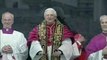 El Papa renuncia por 'falta de fuerzas. El papa Benedicto XVI ha renunciado a su cargo.