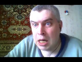 Видео прикол Мужик смотрит страшное видео Скрытая съёмка Веб камера Страшно Ужас