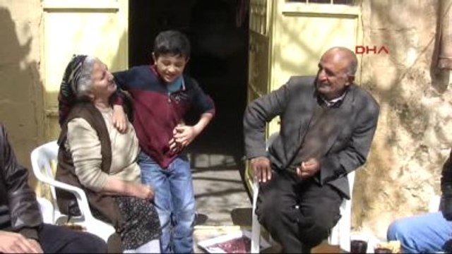 Mardin Derik'teki Ermeni Çifti, Paskalya Bayramı'nda Müslüman Komşuları Yalnız Bırakmadı