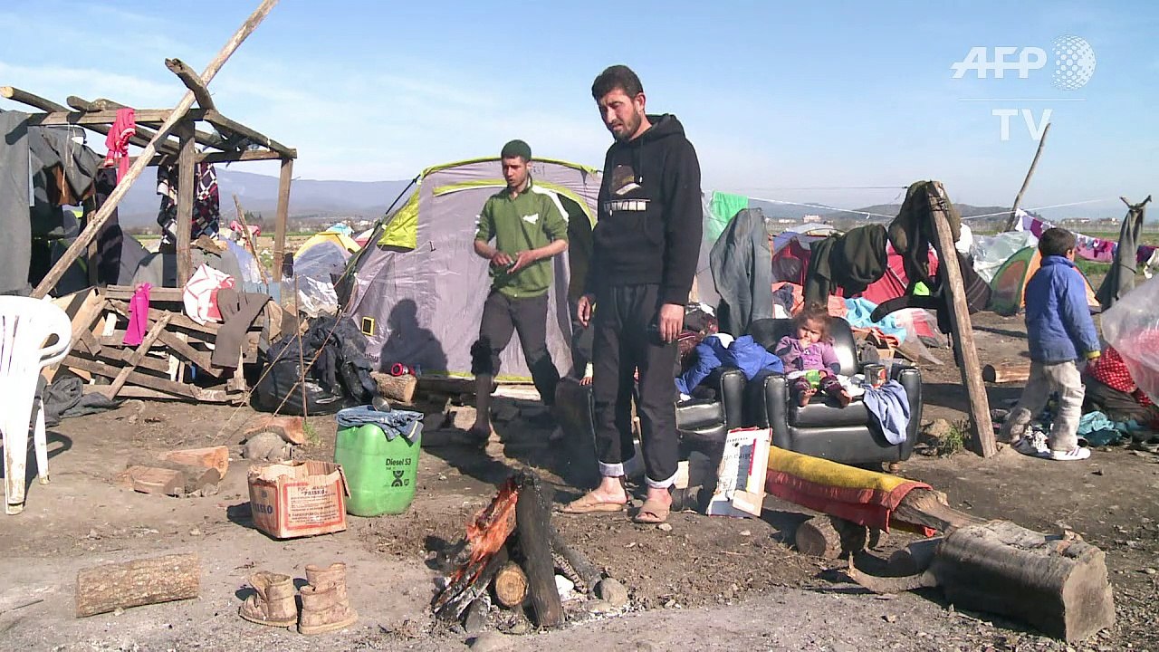Hunderte verlassen Flüchtlingslager Idomeni
