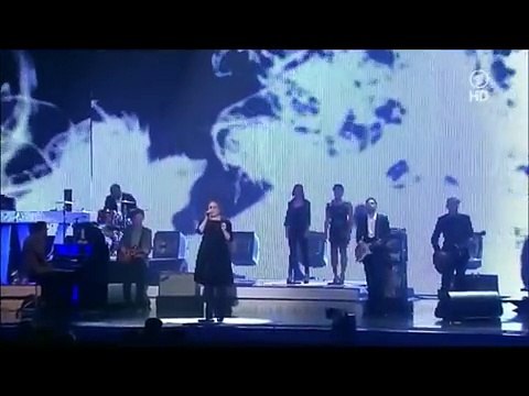 Adele s best live performance of rolling in the deep || Full HD || Exclusive ||