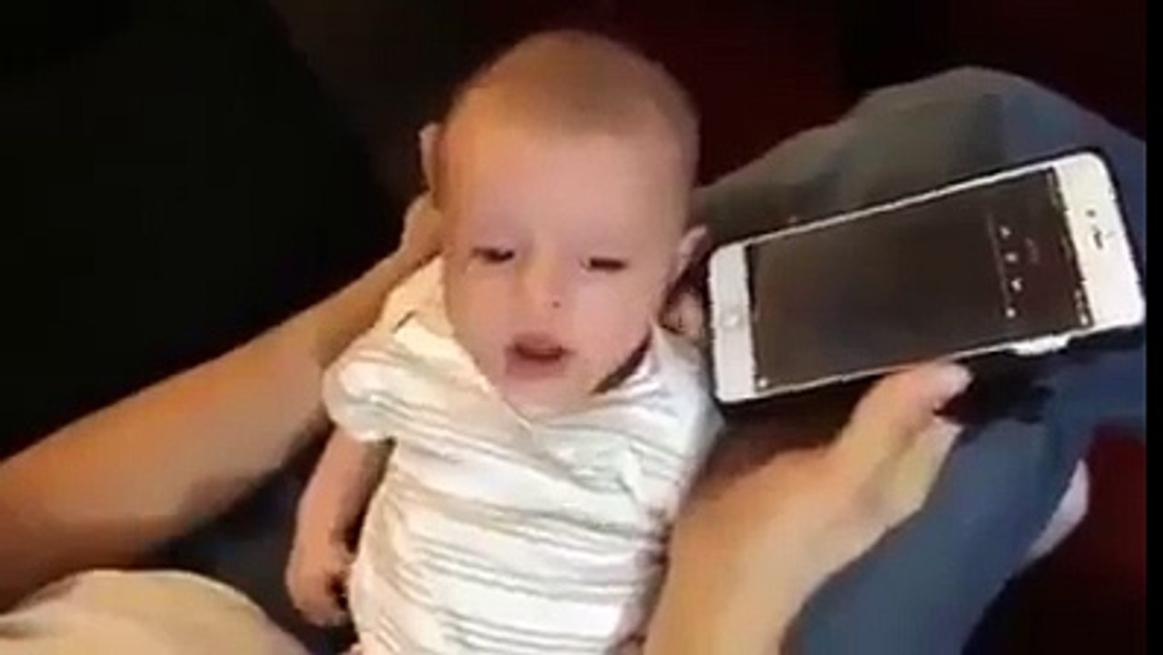 Miracle of Quran This infant baby stops crying gets calm and fall a sleep when listen to Quran ! - Pakistani Showbiz Buzz Industry - Latest News