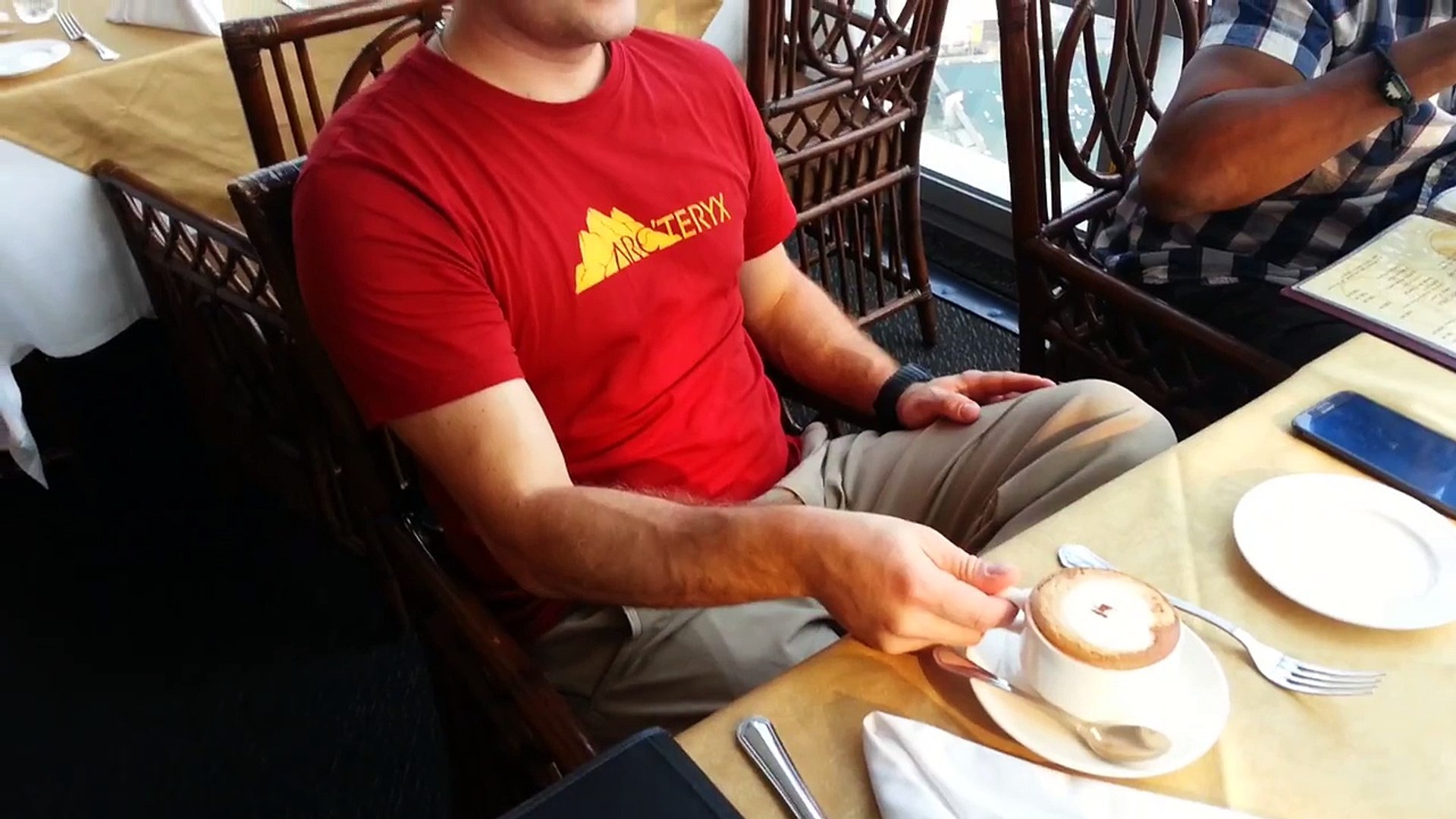 ⁣★ Mirko eats Balut! - Philippine sunset