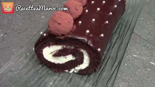 Gâteau Roulé au Chocolat - Chocolate Cream Roll Cake- رولي سهل بالكريمة والشوكولاتة