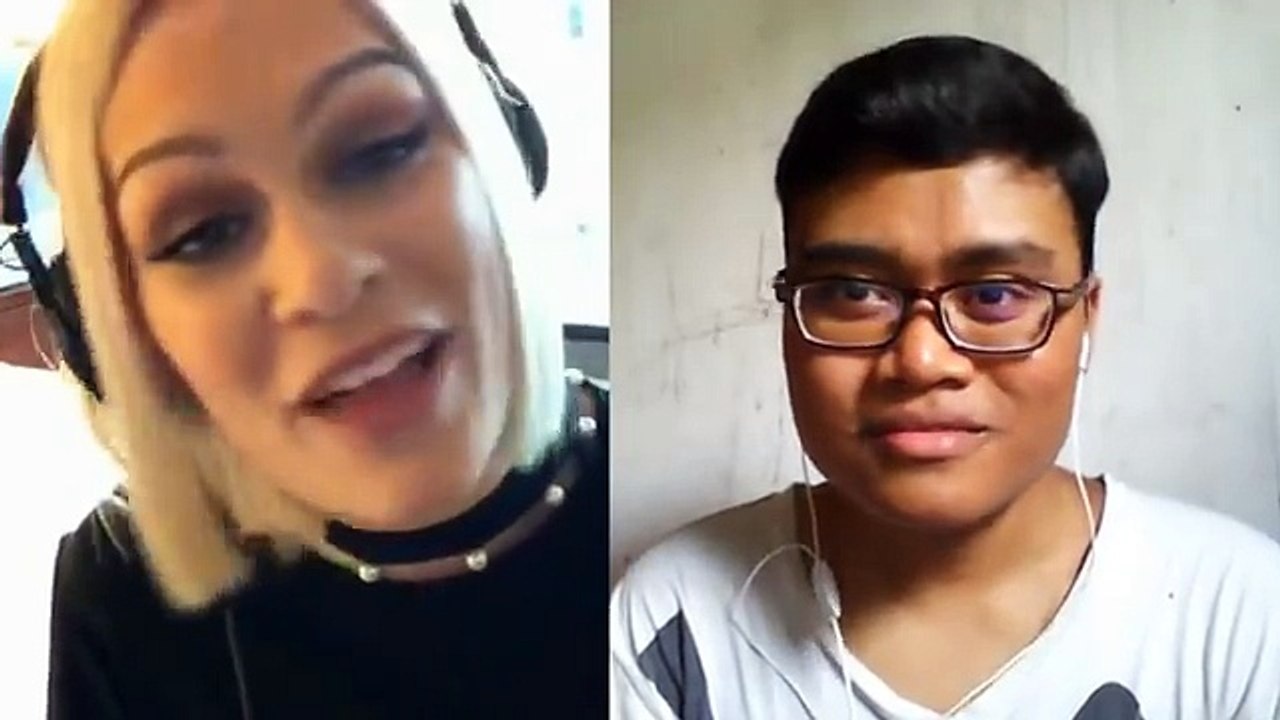 Jessie J - Flashlight (ft. Taufik Hardiansyah) on Sing! Karaoke by Smule - YouTube