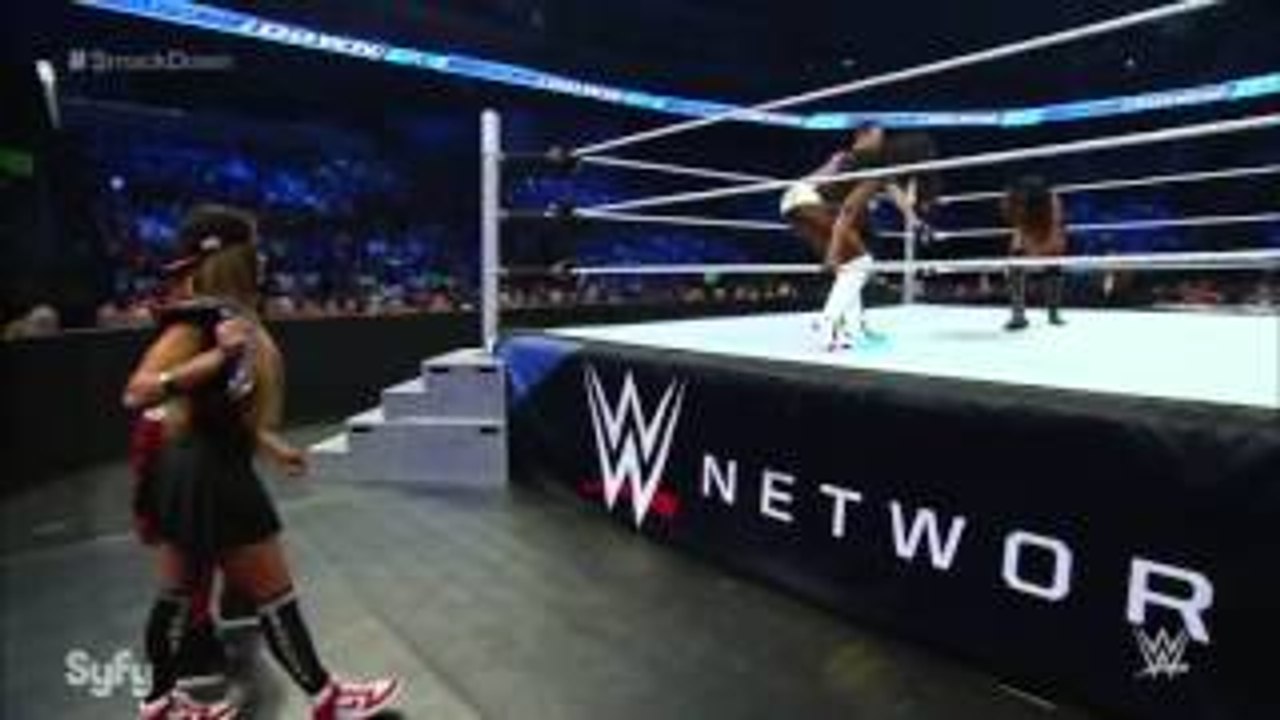 Wwe SmackDown Alicia Fox vs Naomi