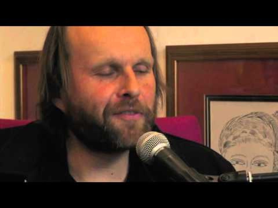 Admiral Freebee - Hesitation (Live)