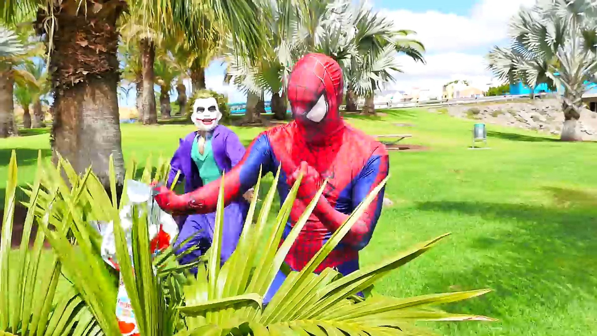 Spiderman & Frozen Elsa Surprise egg Hunt - Spiderman treasure hunt - Fun Superhero in Real Life