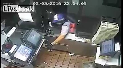 Thief Realizes Size Does Matter...