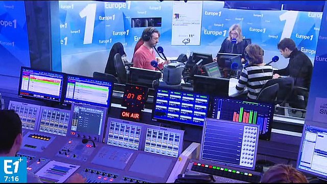 Le mariage Bouygues-Orange en suspens, la réforme constitutionnelle et la déchéance de nationalité : les experts d'Europe 1 vous informent