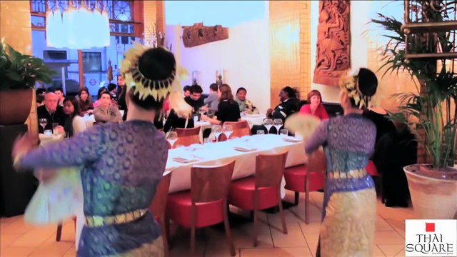 Beautiful Thai dancing in Thai Square Restaurant