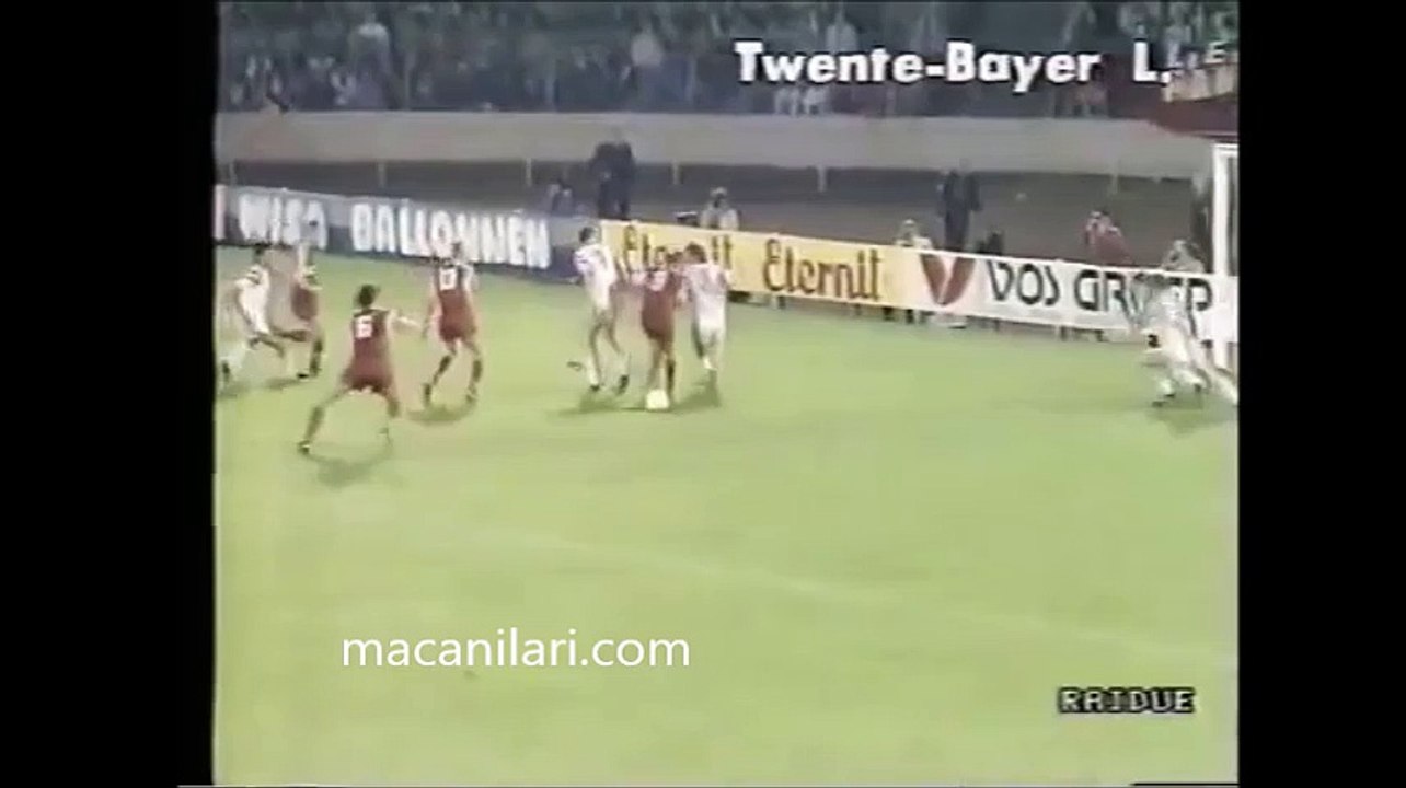 03.10.1990 - 1990-1991 UEFA Cup 1st Round 2nd Leg FC Twente 1-1 Bayer 04 Leverkusen  (After Extra Time)