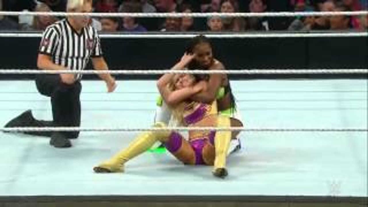 Wwe Main Event Naomi vs Summer Rae