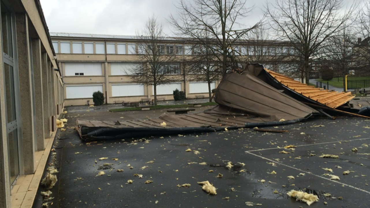 300 m2 de toiture envolés au lycée Le Verrier