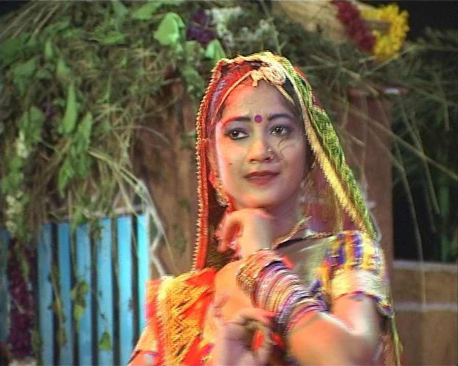 बुन्देली गीत / पाती जो सजना की पाती / चन्द्रभूषण पाठक