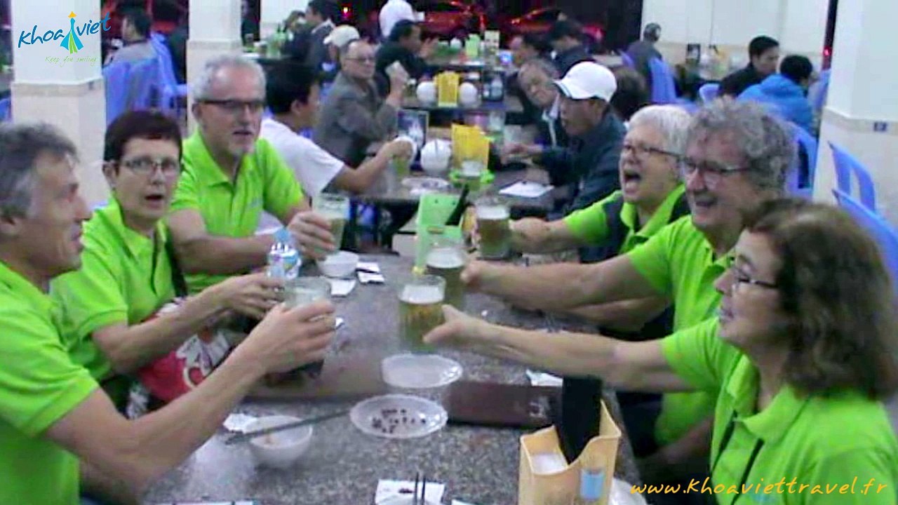 Goûter de la bière vietnamienne