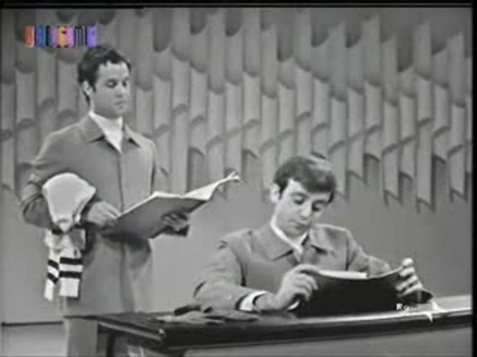 Cochi e Renato sketch scuola