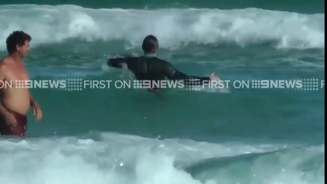 Hugh Jackman sauve son fils de la noyade sur une plage à Sydney dans les vagues