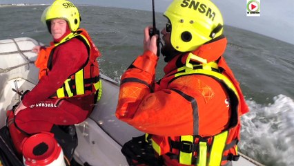 Quiberon  | Homme à la mer la SNSM est là  |  TV Quiberon 24/7