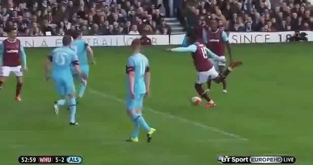 Diafra Sakho Goal (Let me take a Selfie Celebration) West Ham vs West Ham All Stars 5-2 (28-03-2016)