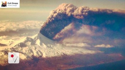 Airline Passengers Witness Volcanic Eruption