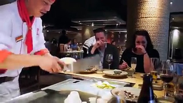 هههههه بدموع أقوى طباخ تراه في حياتك يكعبرهالك ونتي تضحك