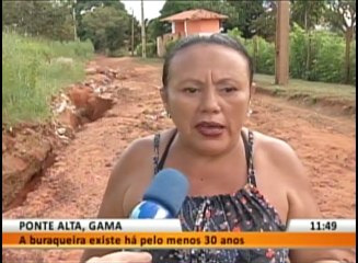 COM BURACOS, SEM ÔNIBUS