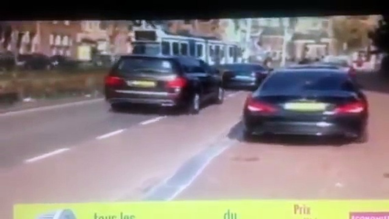 le roi mohamed 6 avec les marocains d amsterdam -الملك محمد السادس مع الجالية الهولندية بي أمستردام