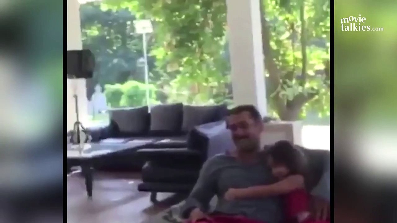 CUTE-Little-Fan-Suzi-Hugging--Kissing-Salman-Khan