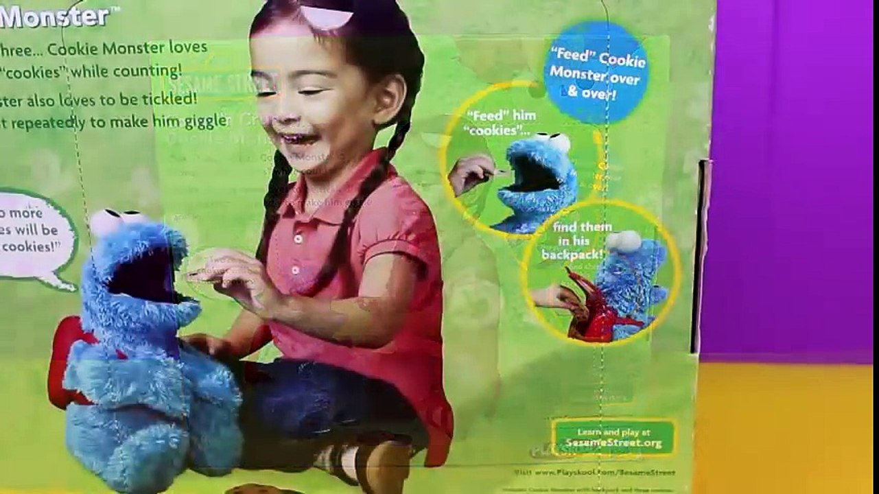 Playskool Sesame Street Count 'n Crunch Cookie Monster Eats Dora the Explorer & Boots!