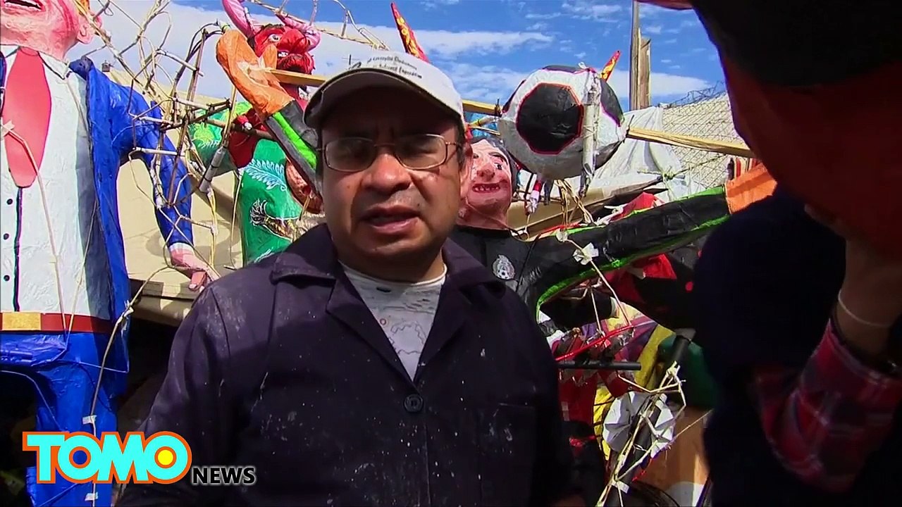 Trump Wall gets 10 feet taller again after Mexicans burn Trump effigy as 'Judas' - TomoNews