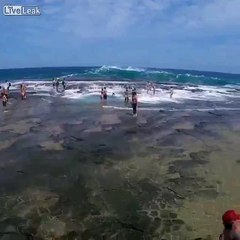Large Waves Injure Over 100 People in One Day