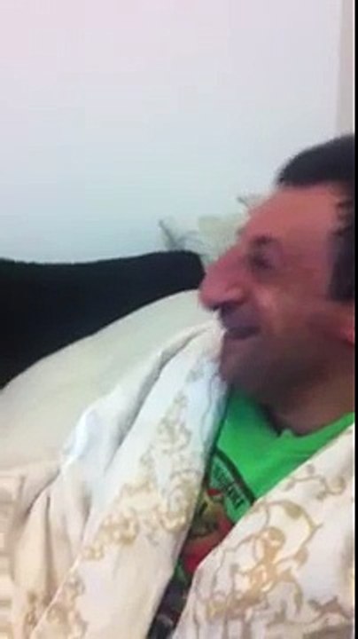 Köksal Baba Gülme Krizine Girdi